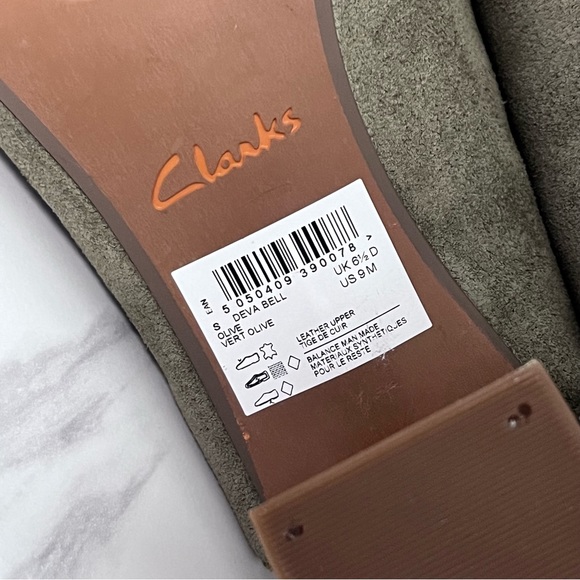 NEW Clarks Deva Bell Suede Booties Block Heel Olive Green Leather Size 9 - Picture 9 of 10